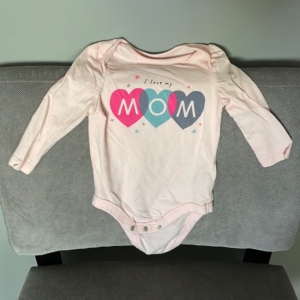 6-12 baby gap onesie